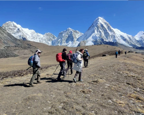 Trekking from lobuche to gorakhshep