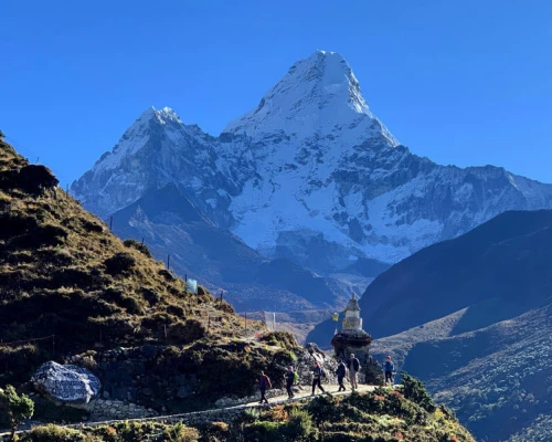 Mt Amadablam View On The Way Trekking Ebc